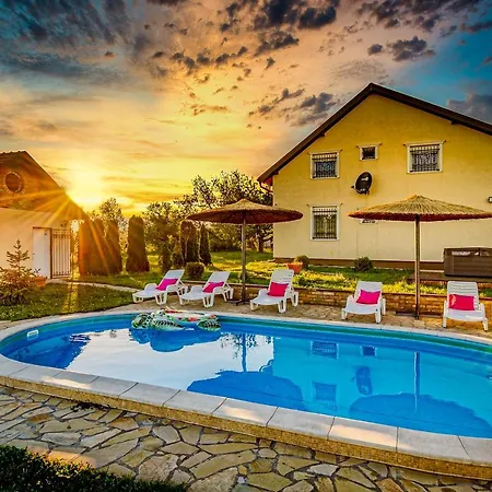Villa House 